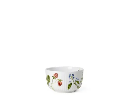 Kähler Schale Hammershøi - Sommerbeeren - Schalen aus der Hammershøi-Serie, Ø 12 cm, mit sommerlichen Beeren und Schmetterlingsmotiv. Perfekt für eine fröhliche Sommeratmosphäre auf der Kaffeetafel.