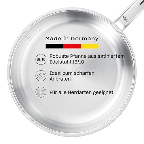 Fissler Pure Collection Edelstahl-Pfanne 28 cm - Pfanne aus 90 % recyceltem Edelstahl, für alle Herdarten geeignet, inklusive Induktion. Integrierte Mess-Skala und breiter Schüttrand für müheloses Ausgießen.