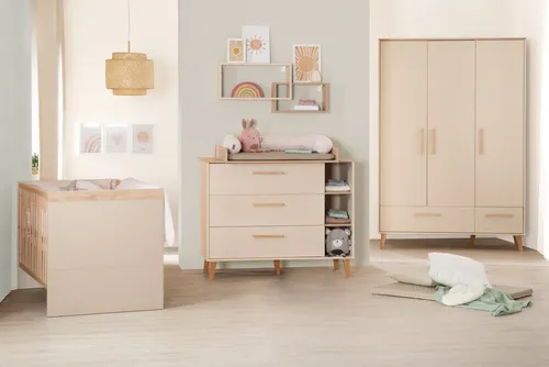 roba® Babyzimmer-Komplettset Jil - modernes Kinderzimmer in Cashmere & Chestnut - Komplettzimmer für Babys: Set aus Babybett, Wickelkommode und Kleiderschrank mit hochwertigem Massivholz und 3-fach höhenverstellbarem Bett für optimale Anpassung.
