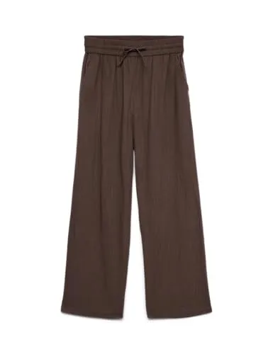 VERO MODA Vmcaia Mw Wide Pant WVN Noos - Stylische Vero Moda Hose für Erwachsene mit weitem Beinschnitt. Die elastische Taille sorgt für hohen Tragekomfort, ideal für lässige Outfits und den Alltag.