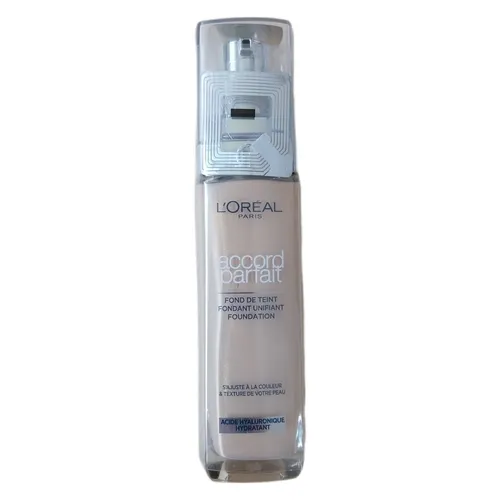 L'Oréal Professionnel ACCORD PARFAIT Foundation #1.5N-Linen 30ml - Make-ups - Flüssige Foundation mit modularer Deckkraft, passt sich perfekt an alle Hauttöne an und sorgt für ein natürliches Finish. Spendet 24h Feuchtigkeit und verbessert die Hautstruktur in 2 Wochen.