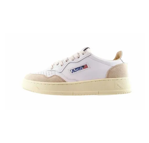 AUTRY MEDALIST LOW Sneaker Weiß 36 EU - Sportliche Sneaker in Größe 36, aus hochwertigem Leder, mit runder Schuhspitze und strapazierfähiger Gummisohle für optimalen Komfort und Stil im Alltag.