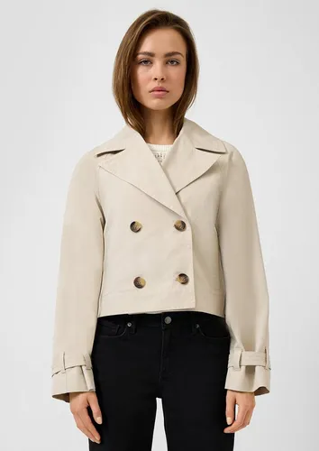 QS Outdoorjacke Kurztrench - Stylische und funktionale Outdoorjacke, ideal für wechselhaftes Wetter, mit verstellbarem Gürtel für eine perfekte Passform.