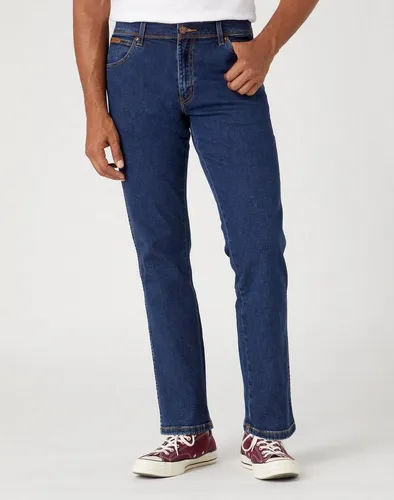 Wrangler Herren-Jeans Texas, Regular Fit, Straight Leg - Bequeme Herren-Jeans mit Regular Fit und geradem Bein, ideal für den Alltag. Aus 98% Baumwolle für hohen Tragekomfort und maschinenwaschbar. Zeitloser Stil, der in jede Garderobe gehört.