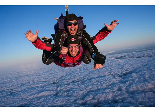 Jochen Schweizer Erlebnisgutschein Fallschirm Tandemsprung Zell am See, Adrenalinrausch über den Wolken