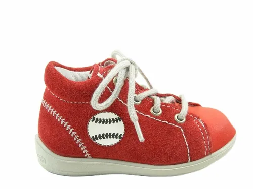 Ricosta Jungen Sneaker in Rot – Knöchelhoch und Modern - Moderne knöchelhohe Sneaker für Jungen in auffälligem Rot. Ideal für den täglichen Einsatz, mit robustem Materialmix und normaler Passform für optimalen Tragekomfort.