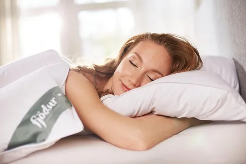 fjödur Federkissen Fabian, Kopfkissen in 40x80 oder 80x80 cm erhältlich, Füllung: 85% Federn, 15% Daunen, Bezug: Baumwolle, Kissen hergestellt in Deutschland