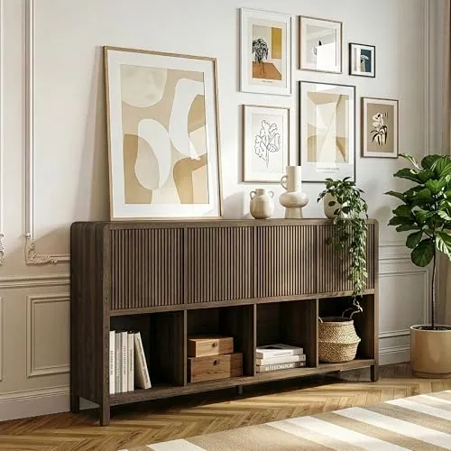 Sideboard 'Lukkodso' mit 4 Türen und 8 Fächern – Walnussoptik