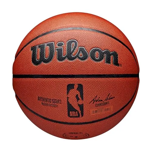 Wilson NBA Authentic Series Indoor-Outdoor Ball WZ2016501XB - Unisex Basketball, aus hochwertigem Verbundleder für optimale Griffigkeit und Langlebigkeit, ideal für drinnen und draußen.