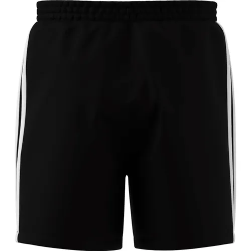 ADIDAS Herren Shorts Essentials 3-Streifen Chelsea - Sportliche Shorts aus 100% recyceltem Material für hohen Tragekomfort und nachhaltigen Style, ideal für Freizeit und Sport.