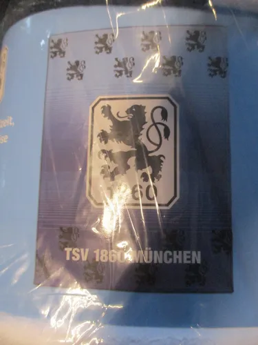 TSV 1860 München Flanellfleecedecke mit Logo, blau, 150x200 - Sportfan Überwurfdecke aus 100% Polyester, ideal für gemütliche Abende und perfekt für Fans des TSV 1860 München.