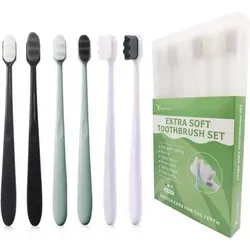 Zahnbürste Empfindliches 6er Set (Graue + Weiße Borsten) - Erlebe sanfte Mundpflege mit diesem 6er Set Zahnbürsten. Die grauen Borsten sind ideal für die Abendroutine, während die weißen Borsten tägliche Frische bieten. Ergonomischer Griff und Zungenreiniger für optimale Hygiene.