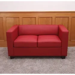 2er Sofa Couch Loungesofa Lille - Rot, Kunstleder - Elegantes 2er Sofa in Rot aus hochwertigem Kunstleder, ideal für entspannte Stunden und perfekte Integration in jedes Wohnambiente. Stabile Rahmenbauweise für langanhaltenden Komfort.