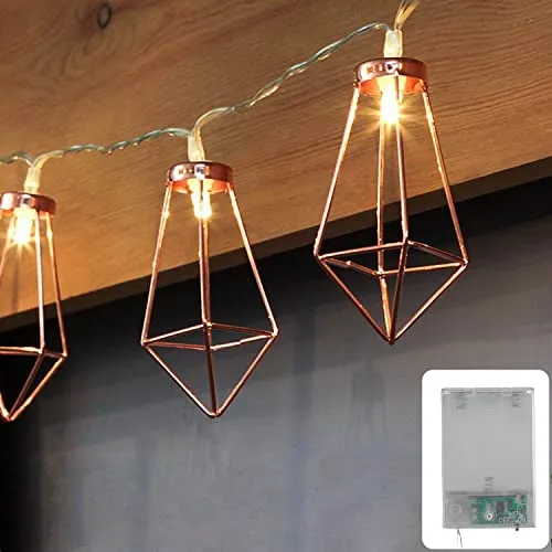 CozyHome Kupfer LED geometrische Lichterkette – 4 Meter Gesamtlänge | 10 LEDs warm-weiß | rose gold pyramidenform | Batteriebetrieben – 3x AA Batterien