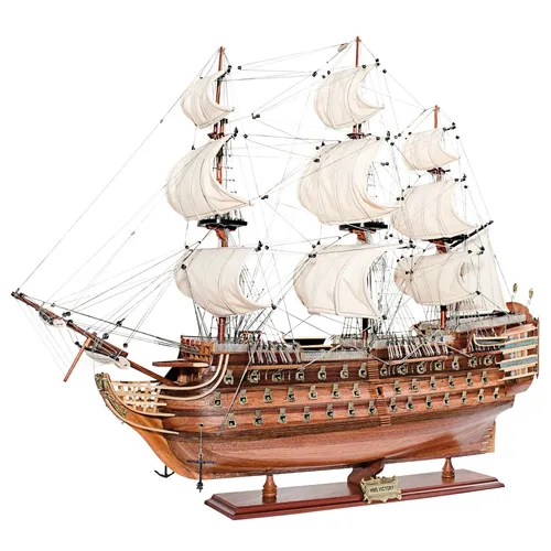 Kriegsschiff
