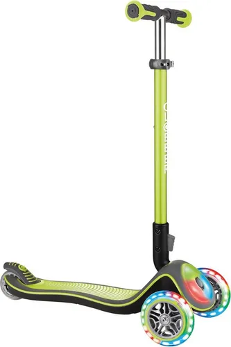 Globber Dreiradscooter Elite Roller DELUXE FLASH LIGHTS - Dreiradscooter mit LED-Rollen und Leuchtdeck, ideal für Kinder ab 3 Jahren. Innovativer Klappmechanismus für einfachen Transport und hohe Sicherheit bei Dämmerung dank dynamobetriebener LED-Leuchtrollen.