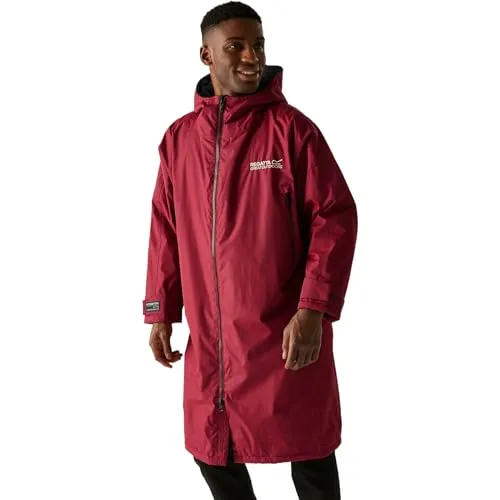 Regatta Outdoor Active Unisex Wickelmantel - Dark Maroon - SM - Bademantel für Herren aus wasserdichtem Hydrafort-Material, ideal für unterwegs mit durchgehendem Reißverschluss und praktischen Vordertaschen.