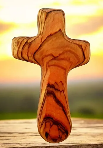 CleanPrince Dekofigur Handschmeichler Kreuz 11 cm braun CPH100627 (1 St), aus Olivenholz gefertigt