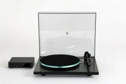 Rega Planar 3 RS Edition Plattenspieler von Rega