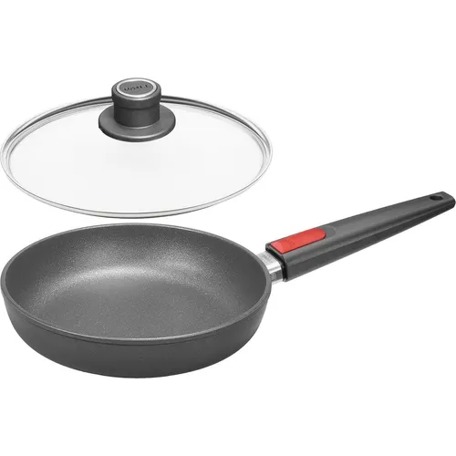 WOLL MADE IN GERMANY Bratpfanne Nowo Titanium 24 cm - Hochwertige Pfanne aus Aluminiumguss mit langlebiger Antihaftbeschichtung, ideal für Elektro- und Gasherde, spülmaschinengeeignet und hitzebeständig bis 250 °C.