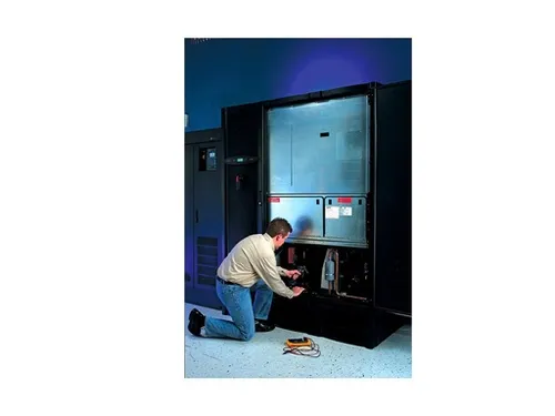 APC Start-UP Service 7x24 - Installation / Konfiguration - Professioneller Vor-Ort-Service für APC Produkte, rund um die Uhr verfügbar, sorgt für eine reibungslose Installation und Konfiguration.