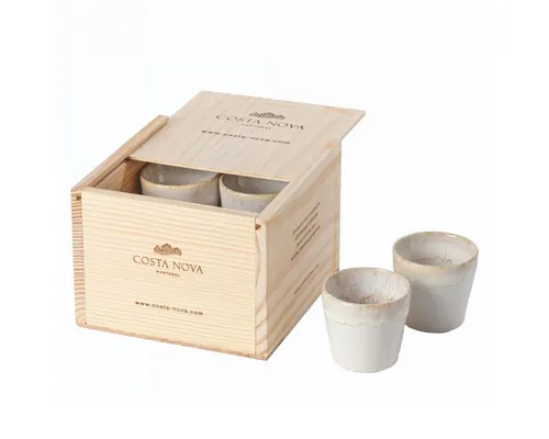 Costa Nova Espressotassenset Grespresso – 8-teiliges Set aus Holz und Keramik - Elegantes 8-teiliges Espressotassenset in Weiß, ideal für Kaffeeliebhaber. Hergestellt aus Eiche und Keramik, handgefertigt in Europa, perfekt für stilvolle Kaffeepausen.