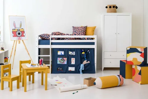 HOPPEKIDS ECO Dream Hochbett – Halbhohes Kinderbett aus Massivholz, blau - Das ECO Dream Hochbett von Hoppekids bietet vielseitige Nutzungsmöglichkeiten. Mit einem schönen Vorhang-Set und der Option zur Umbaubarkeit ist es ideal für kreative Kinderzimmergestaltung.