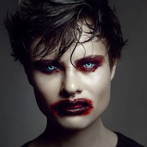 Blaue Farbige Kontaktlinsen Halloween Stärke Farbig Weiche Jahreslinsen Zombie