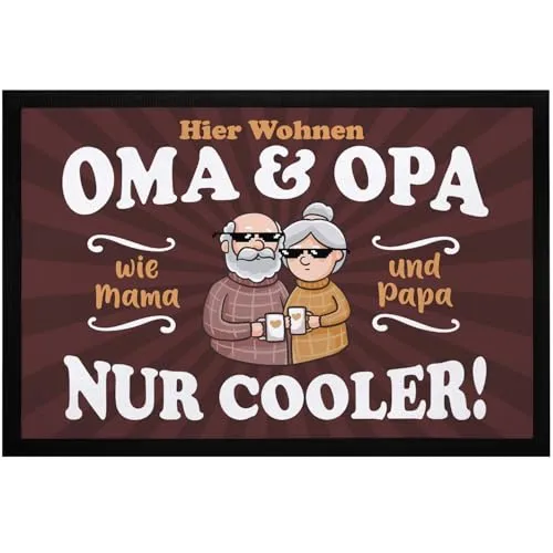 MoonWorks® Fußmatte Geschenk Hier wohnen Oma und Opa Großeltern lustige Geschenkidee Weihnachten rutschfest & waschbar schwarz-1 60x40cm