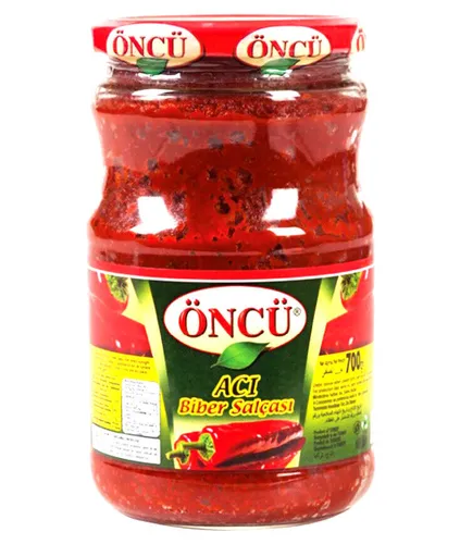 Öncü Paprikamark scharf - Aci Biber Salcasi 700g - Scharfes Paprikamark in praktischer 700g Packung, ideal für die Zubereitung von würzigen Gerichten und Saucen.