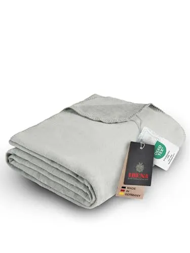 Wohndecke Uni Decke Malaga von IBENA - Wohndecken aus 100% biologischer Baumwolle, in vielen Farben erhältlich, waschbar bei 30° und trocknergeeignet, für entspannte Kuschelstunden.