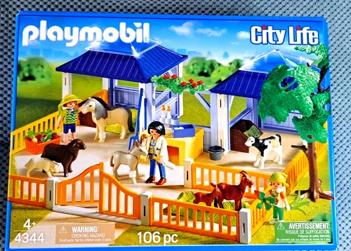 PLAYMOBIL 4344 Tierpflegestation mit Freigehege - Spielset für Kinder, robustes Design und altersgerechte Spielfiguren für unendlichen Spielspaß
