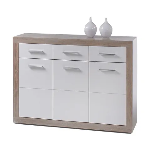 Stella Trading Sideboard in Weiß Hochglanz - Moderne Kommode mit 3 Türen und 3 Schubladen, stilvolles Design in Weiß Hochglanz und Korpus in Eiche Sonoma Nachbildung, ideal für zusätzlichen Stauraum.