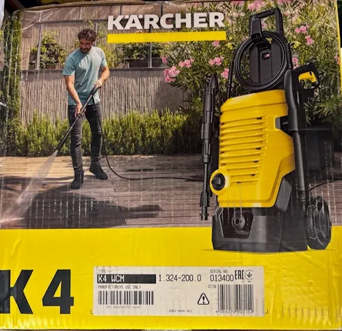 Hochdruckreiniger K 4 WCM mit Dreckfräser - Effizienter Hochdruckreiniger mit 130 bar Arbeitsdruck, ideal für die gründliche Reinigung von Flächen bis 30 m²/h. Leicht und handlich mit nur 11,5 kg!