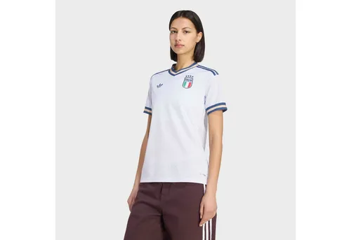ADIDAS Damen Trikot Italien 26 Auswärts - Das Italien 26 Auswärtstrikot verbindet Tradition und moderne Leistung. Mit atmungsaktivem Material für optimalen Tragekomfort und einer schmalen Passform, die Bewegungsfreiheit bietet. Perfekt für Fußballfans, die Stil und Performance schätzen.