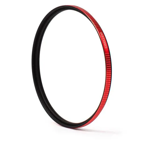 Moment 82mm CineClear UV Schutzfilter - Hochwertiger 82mm UV Schutzfilter für Objektive, ideal zur Reduzierung von UV-Strahlen und zur Verbesserung der Bildqualität. Perfekt für Fotografen, die klare und brillante Aufnahmen wünschen.