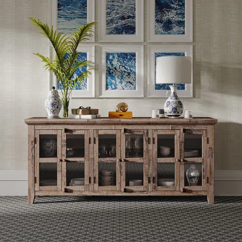 Avola AV2125-70 Rustikale Kommode mit Glasfront, 178x38x106,5 cm - Die rustikale Kommode in Hellbraun mit verglasten Türen und gefräster Tischplatte vereint Funktionalität und Stil. Ideal für jedes Zuhause, bietet sie viel Stauraum und einen einzigartigen Charme.