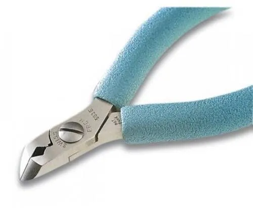 Weller Erem 503E Spitzenschneider 110mm - Zangen für Präzisionsarbeiten, ESD-sicher und aus hochwertigem Werkzeugstahl, ideal für Elektronik und feine Arbeiten.
