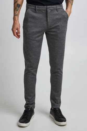 !Solid Sweathose SDDave Barro - Slim Fit grau W33/30 - Klassische Sweatpants mit Stretch-Anteil für optimalen Tragekomfort. Ideal für den lässigen Look und vielseitig kombinierbar. Pflegeleicht und angenehm zu tragen.