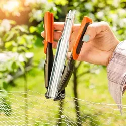 Windhager Zaunringzange für C-Drahtringe - Werkzeugsets - Robuste Zaunzange mit rutschhemmenden Handgriffen, ideal zum schnellen Verbinden von Drahtgeflechten im Zaunbau. Inkl. 50 Ringklammern für effizientes Arbeiten.