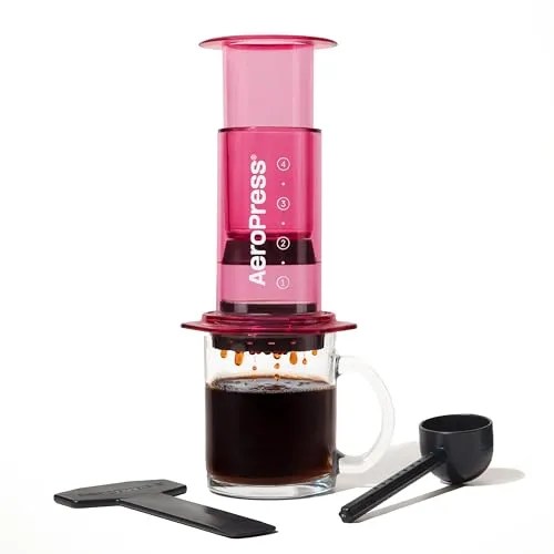 AeroPress Coffee Maker Clear – Perfekter Kaffeegenuss in pink von AeroPress