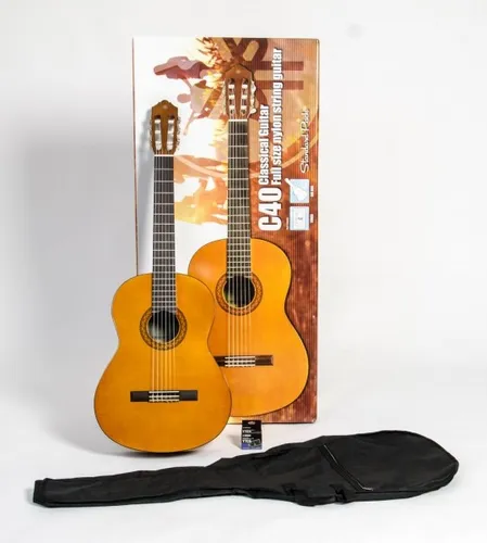 Yamaha C40 Standard Pack - Gitarre mit Zubehör von Yamaha