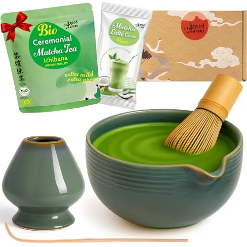 Goodwei BIO Matcha Set mit Keramikschale und Besen - Teekocher-Set für die perfekte Matcha-Zeremonie, inklusive hochwertiger Keramikschale und Bambusbesen. Ideal für Teeliebhaber und als Geschenk für echte Genussmomente.