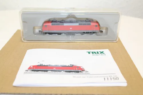 TRIX T11150 N Star-Set InterCity der DB AG - Modelleisenbahn-Set der Deutschen Bahn AG: Inklusive Elektrolokomotive Baureihe 120 und 2 Personenwagen. Mit digitaler Schnittstelle und LED-Beleuchtung für realistische Fahrten.