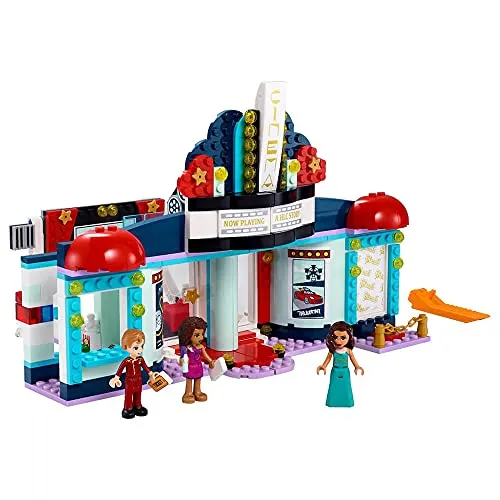 LEGO® Friends 41448 Heartlake City Kino – Filmspaß für Kinder - Erlebe mit dem LEGO® Friends Heartlake City Kino (41448) spannende Filmabende! Das detailreiche Kino im Art-Déco-Stil bietet authentische Elemente und fördert kreatives Rollenspiel.