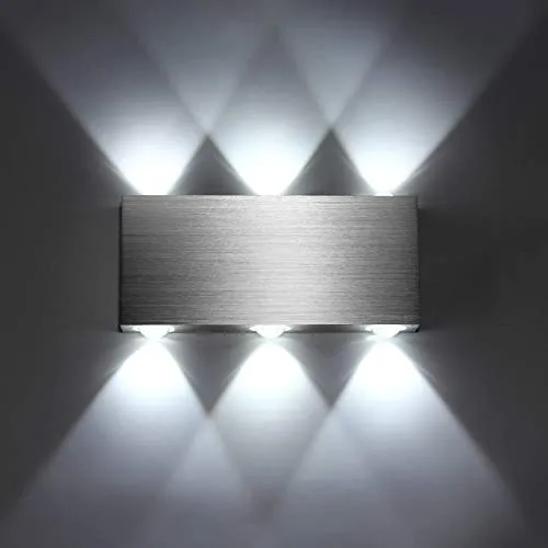 LED Wandleuchte Modern Up and Down aus Aluminium - Moderne Wandleuchte für Innenräume, ideal für Büro oder Schlafzimmer, mit elegantem Design und energiesparender LED-Technologie.