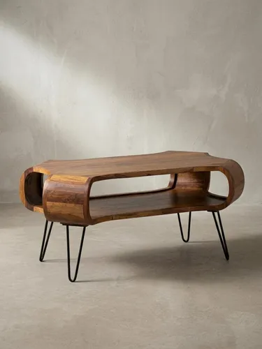 Kadima Design Couchtisch aus Sheesham Holz - Moderner Couchtisch in rechteckiger Form mit elegantem Haarnadel-Design und großem Ablagefach für mehr Stauraum. Handgefertigt, einzigartig und aus hochwertigem Massivholz.