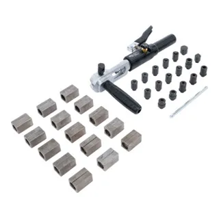 BGS Hydraulisches Bördelgerät 8704 - Biegewerkzeuge für präzises Bördeln von Kraftstoff-, Brems- und Klimaanlagen-Leitungen. Mit hydraulischem Betrieb für mühelose Anwendung und vielseitigen Größen für Metrische und SAE Bördelungen.