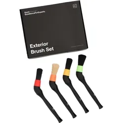 Koch Chemie Exterior Brush Set - Autoreinigung & Pflege – Das vielseitige Pinselset mit vier farbcodierten Pinseln und abschraubbarem Winkel für mühelose Reinigung selbst an schwer zugänglichen Stellen.