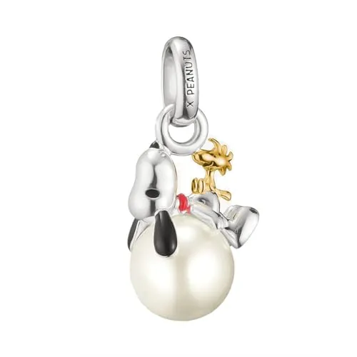 THOMAS SABO Charm Anhänger PEANUTS Snoopy Woodstock Santa Silber - Vielseitiger Charm aus 925er Silber mit detailreicher Snoopy und Woodstock Santa Gestaltung. Ein stilvolles Accessoire für jeden Anlass, das Ihrem Look einen besonderen Akzent verleiht.